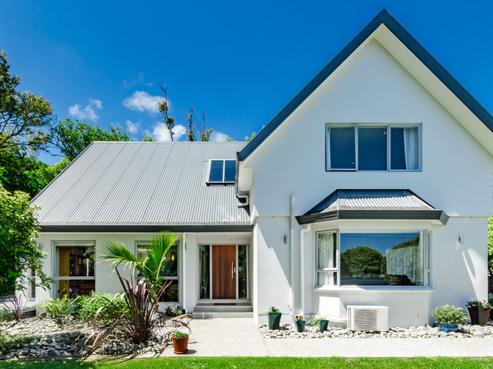 13 Kakariki Grove, Waikanae