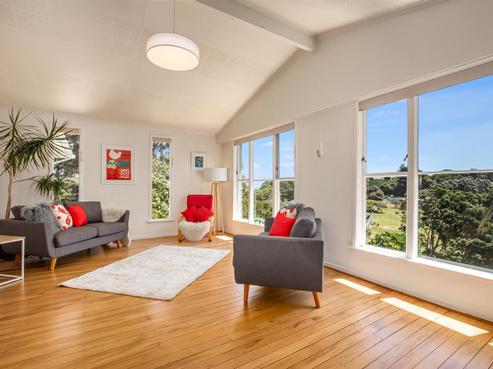 3 Mira Grove, Paekakariki