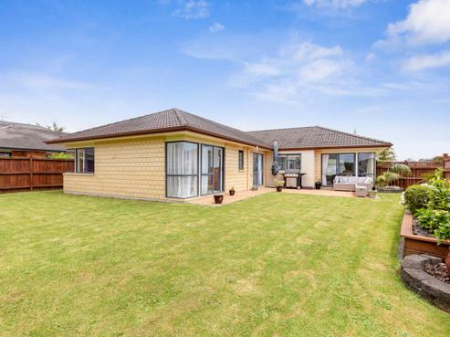 2 Bellshill Close, Wattle Downs