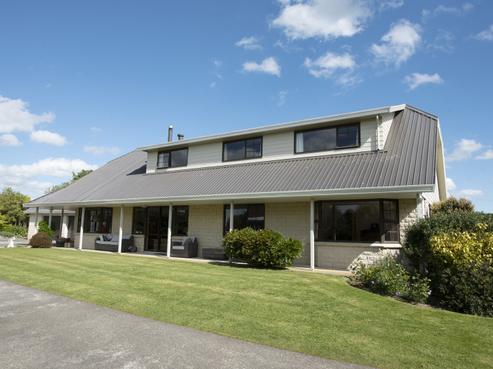 412 Lorne Dacre Road, Roslyn Bush