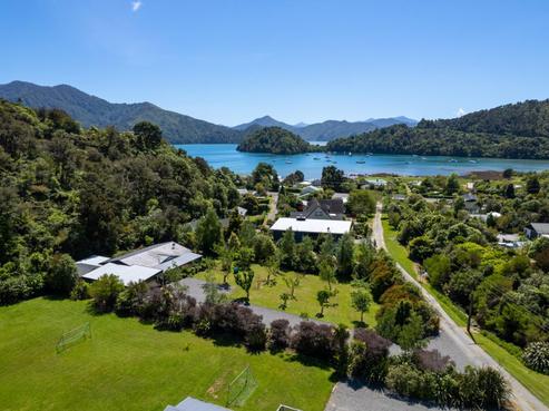 33 Phillips Road, Anakiwa and Surrounds