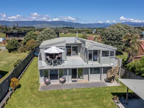 49 Kapiti Lane, Otaki Beach