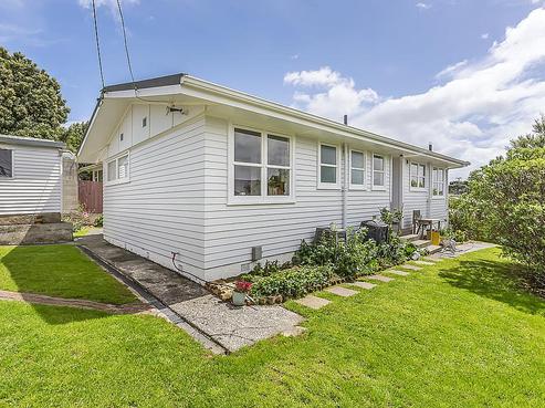 96 Bracken Road, Paparangi