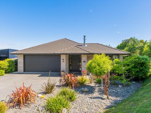 11 Tauhou Place, Waikanae