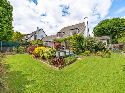 2/31C Chatsworth Road, Silverstream