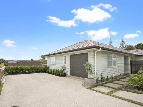 11 Weka Close, Red Beach