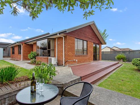 82 Fairweather Crescent, Kaiapoi
