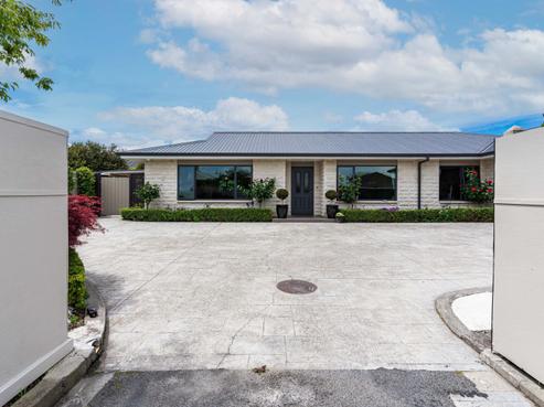 22 Tudor Grove, Feilding