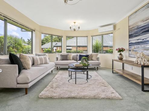 10 John Webb Drive, Glenview