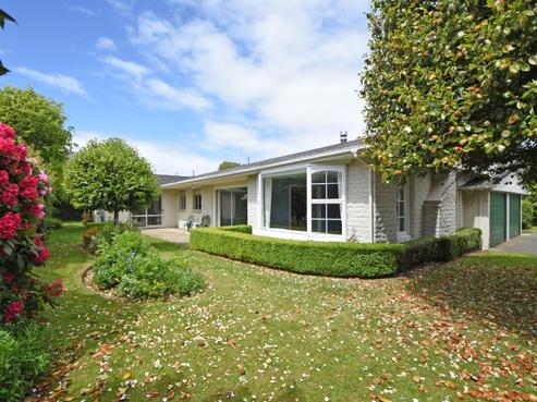 327 Kelvin Street, Gladstone
