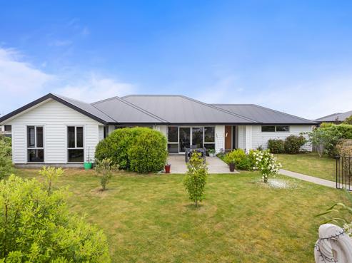 12 Kahuraki Drive, Pegasus