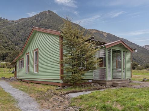 15 Sunshine Terrace, Arthur's Pass