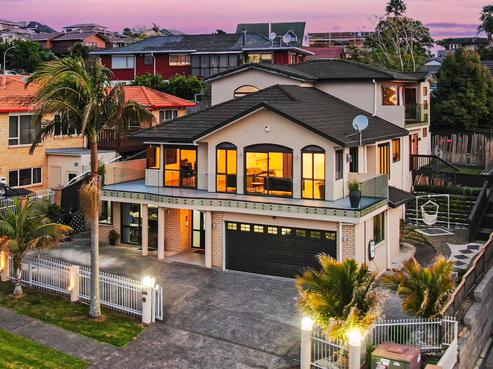 4 The Enclave, Totara Heights