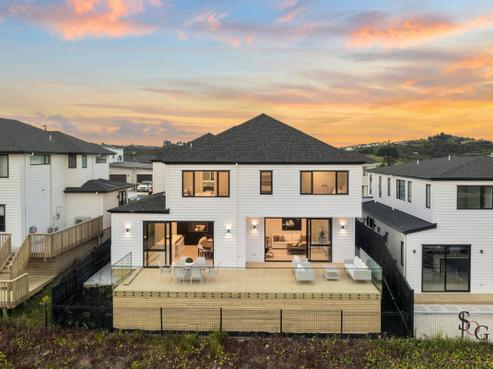 33 Davey Crescent, Orewa