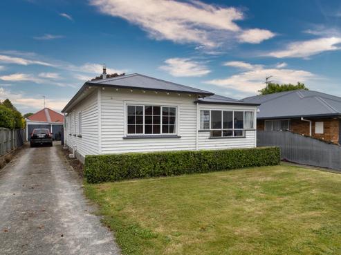 64 Cameron Street, Ashburton