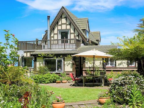 180 Upper Junction Road, Sawyers Bay
