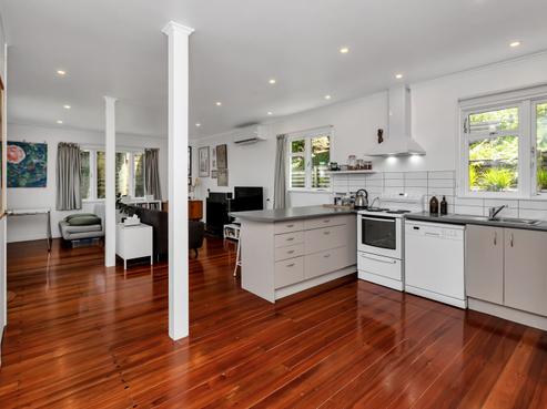 248 Western Hills Drive, Avenues