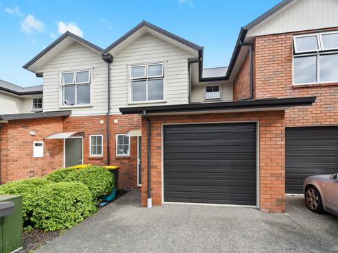37 Chiefs Court, Hamilton East