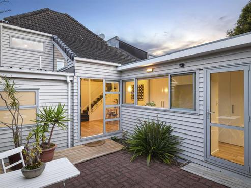 2/21 Richmond Avenue, Northcote Point