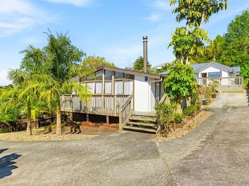 5 Kemp Road, Massey
