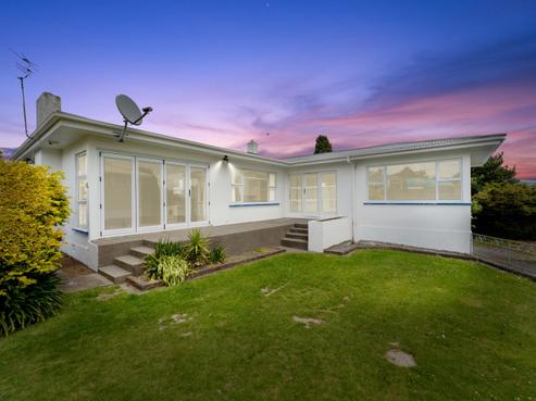 251 High Street, Eltham