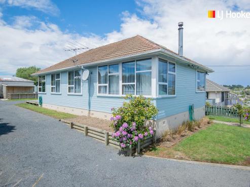 59 Columba Avenue, Calton Hill