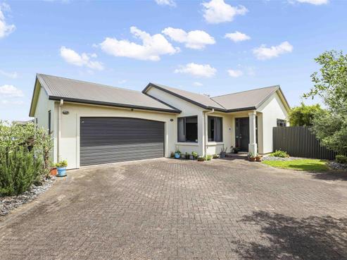 17 Aldona Place, Fairview Downs