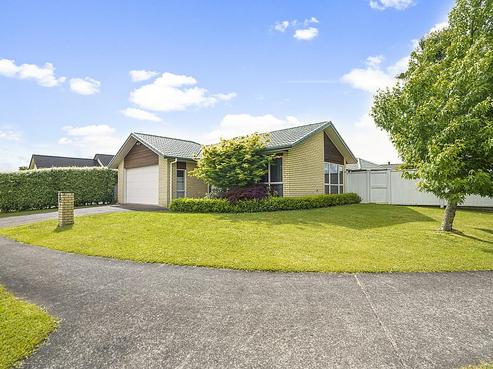 2 Milbrook Place, Chartwell