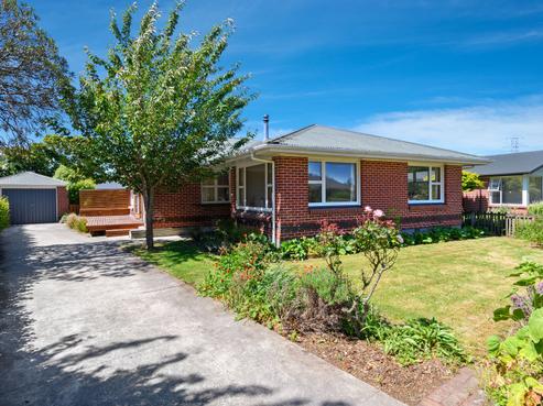 6 Kingsgate Place, Burnside