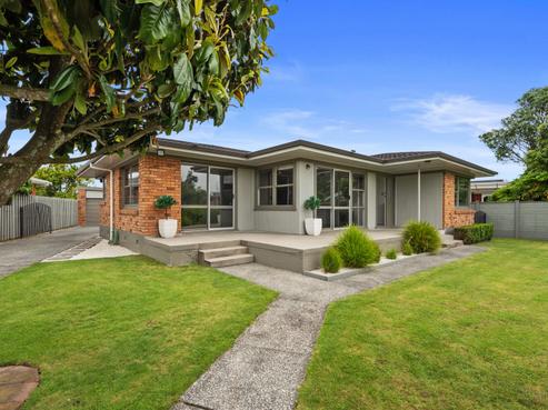 4 Clements Crescent, Queenwood