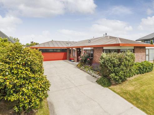 8 Colorado Crescent, Milson