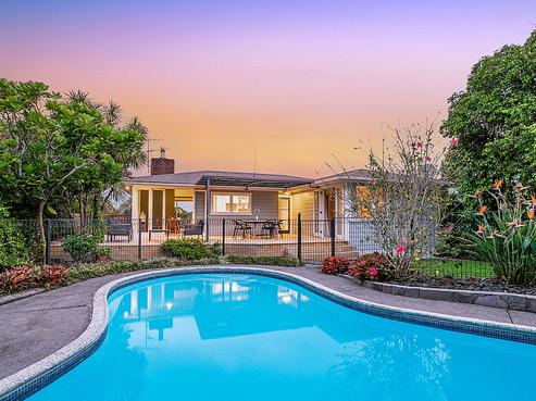 6 Merchant Avenue, Te Atatu South