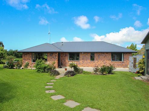 2B Essex Street, Weston