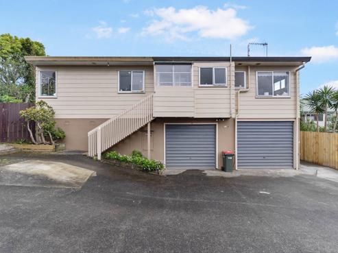 1/142 Bradbury Road, Botany Downs