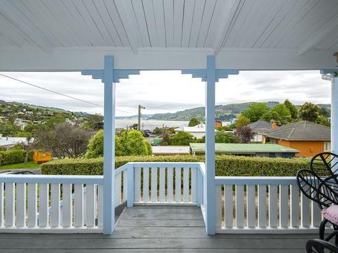 9 Dickson Street, Macandrew Bay