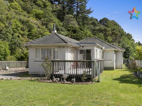 24 Korau Grove, Stokes Valley