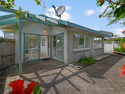 1/1 Amberwood Drive, Northpark