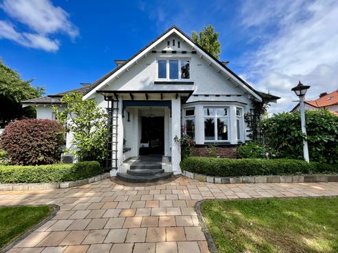 318 Kelvin Street, Gladstone