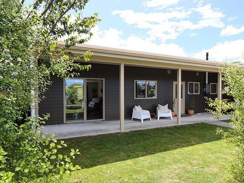 26 Charles Street, Carterton