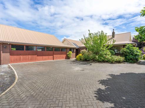28 Lamond Street West, Rosedale