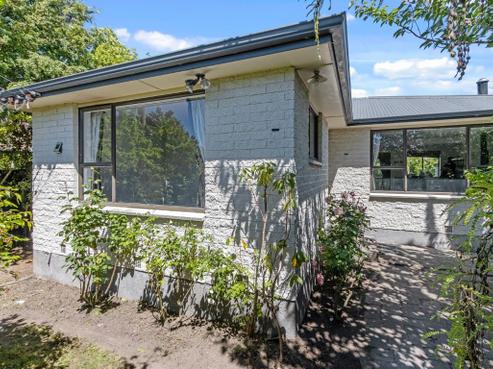 1/131B Mcfaddens Road, Saint Albans