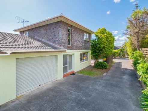 1/14 Thelma Crescent, Torbay