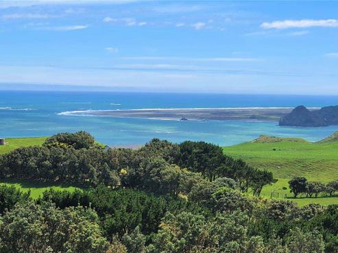 82A Dickey Road, Manukau Heads