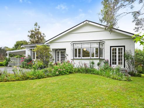 10 Prouse Grove, Silverstream