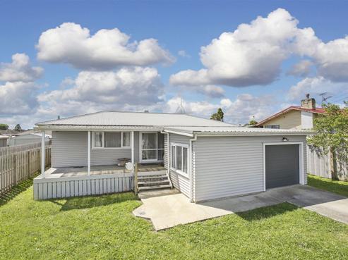 11 Edinburgh Street, Tuakau