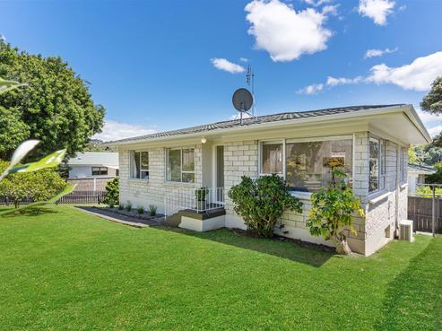 2/79 Moore Street, Hillcrest