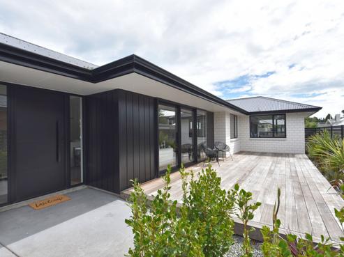 68 Antrim Street, Windsor