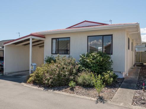 16 Fernlea Rise, Richmond