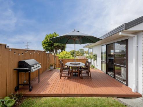 9 Jefferson Place, Brookfield
