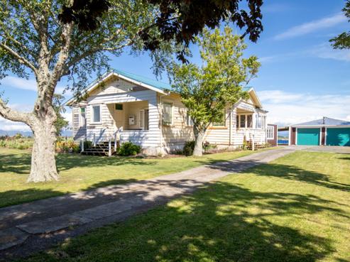 20 Rawerawe Road East, Ngatea
